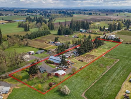 6 Acres with 7 Homes & 2 Manf. Hm. spaces rented