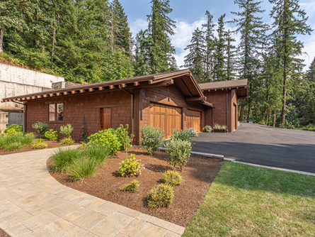 Spacious matching garage and shop finished in 2018