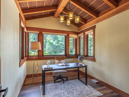 Guest cottage overlooking Lake Koinenia