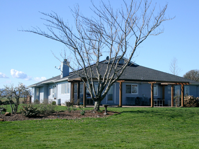 Oregon Vineyard with Upscale Custom Energy Efficient Home